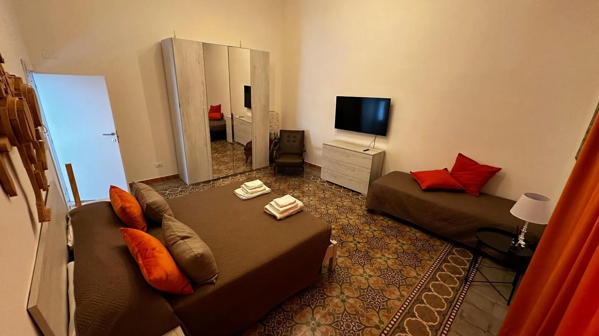 Bed & Breakfast Lb Home Termini Imerese